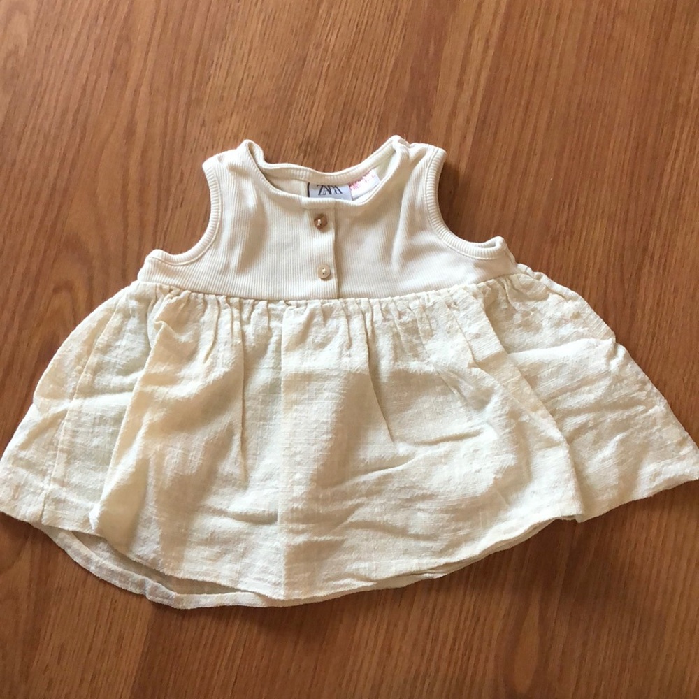 Zara Baby Tank Top Natural Wood Button Details